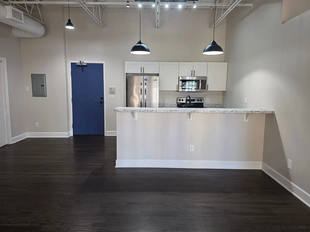 1 bed, 1.5 bath, 991 sqft, $1,700 — Photo 1