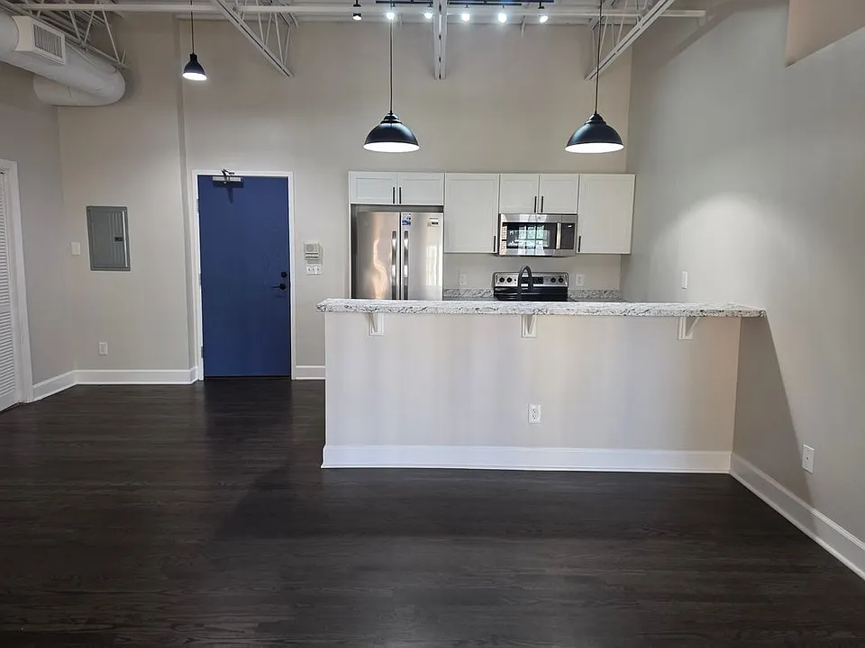 1611 White Way #1
