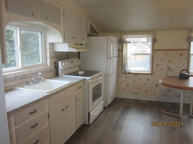 1524 E 1st Ave #4 — Photo 5