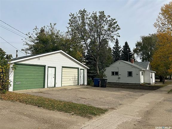 2nd image of 603 6th St