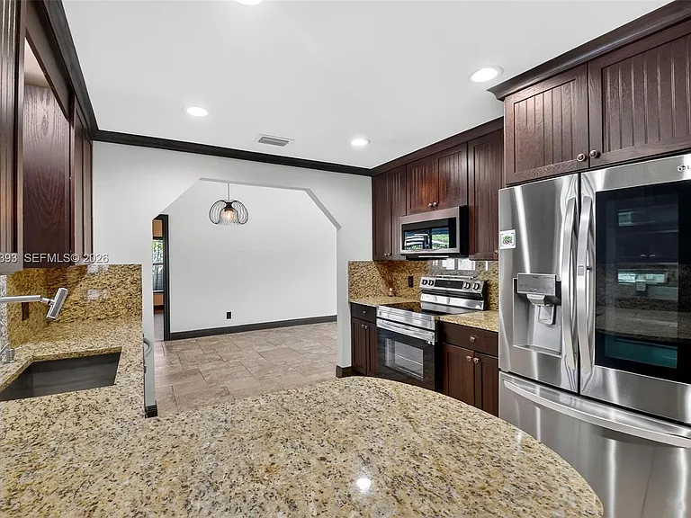 13808 Geranium Pl — Photo 5