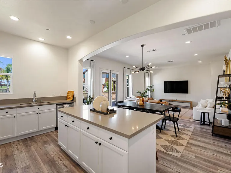 2353 Nicklaus St — Photo 15