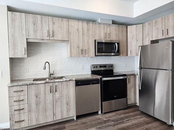 5th image of 108 Garment St #403