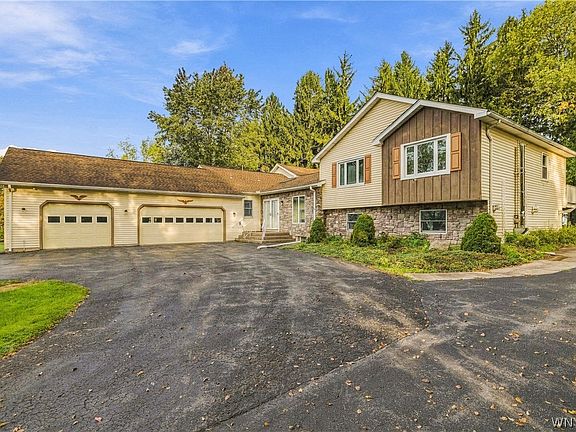 2nd image of 7569 Fairview Dr