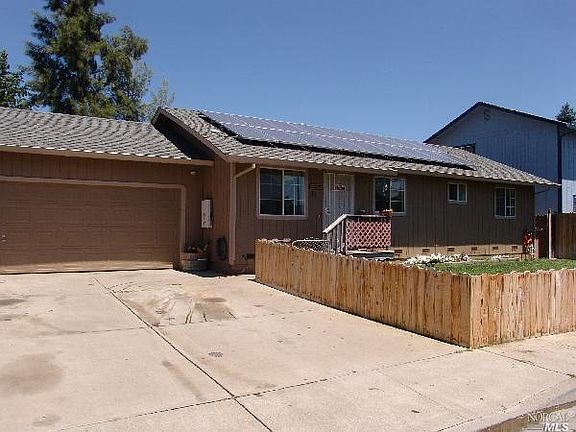 2nd image of 11 Creekside Ct