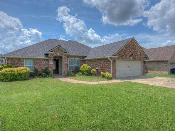 3910 Le Brooke Ln