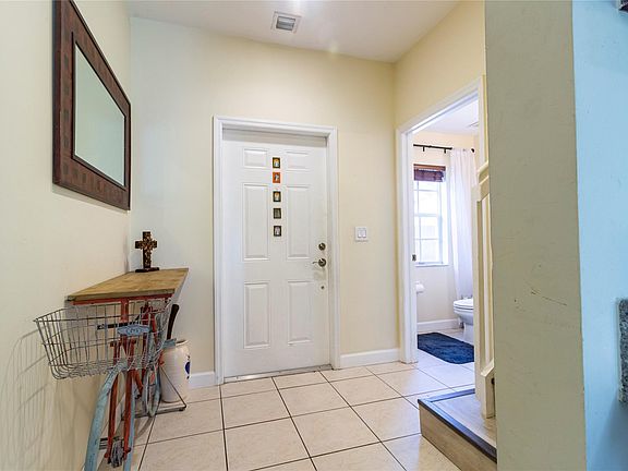 3rd image of 705 NE 43rd Street #705