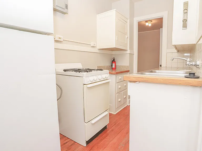 East Evans Apartments — Photo 52