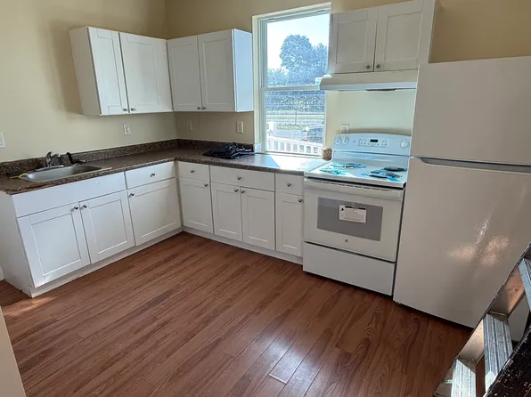 22 Lexington Ave APT 2, Poughkeepsie, NY 12601