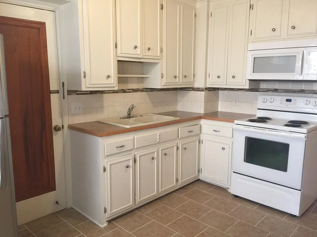 2 bed, 1000 sqft, $1,050 — Photo 3