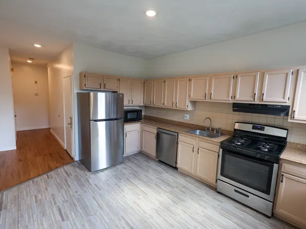51 Holworthy St APT 3, Boston, MA 02121