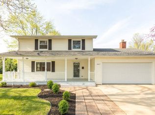 307 Division St, Crete, IL 60417