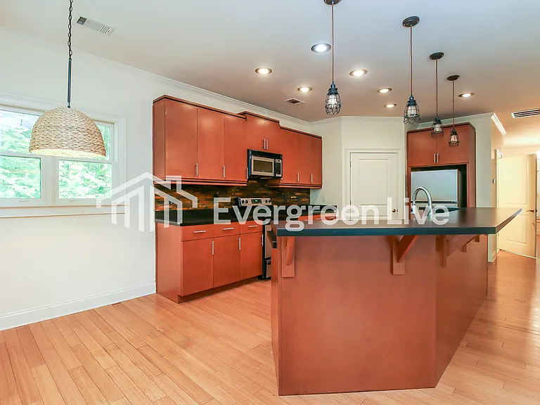 533 Wynn Rd — Photo 5