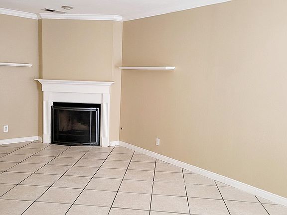4th image of 181 W La Verne Ave APT 15