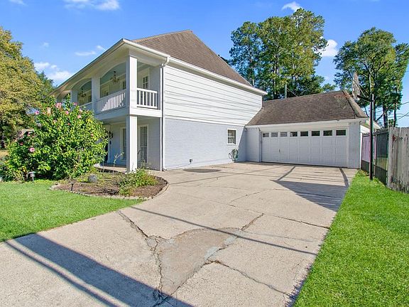 3rd image of 2027 Roanwood Dr