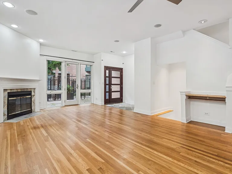 2910 N Commonwealth Ave #3 — Photo 5