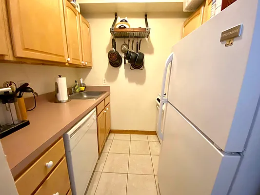 Rented by Street Realty Brokerage LLC | media 12