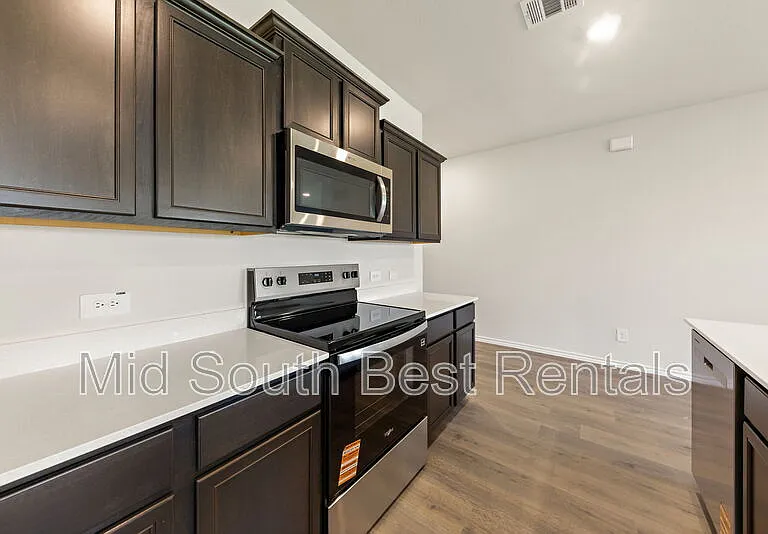 6301 Surfside Dr — Photo 7