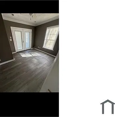 205 Tucker Ave — Photo 2