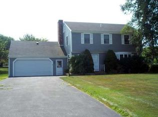 18 Coggeshall Way, Middletown, RI 02842