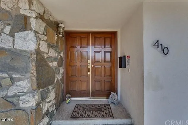 Building Photo - 410 N Canyon Blvd