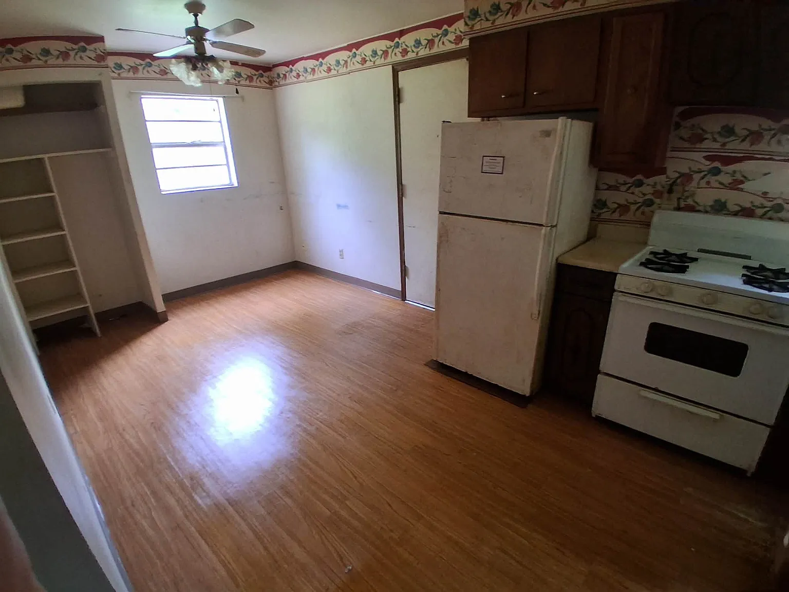 2 bed, 780 sqft, $775 — Photo 3