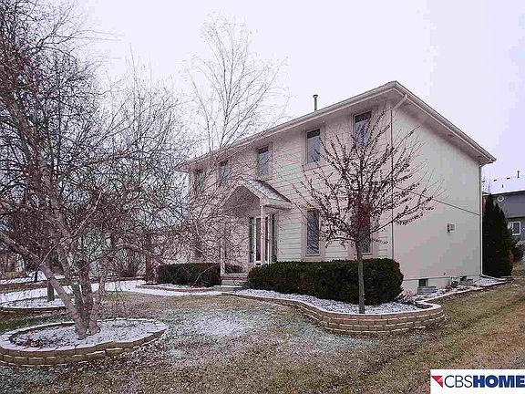 2nd image of 15060 Lake St