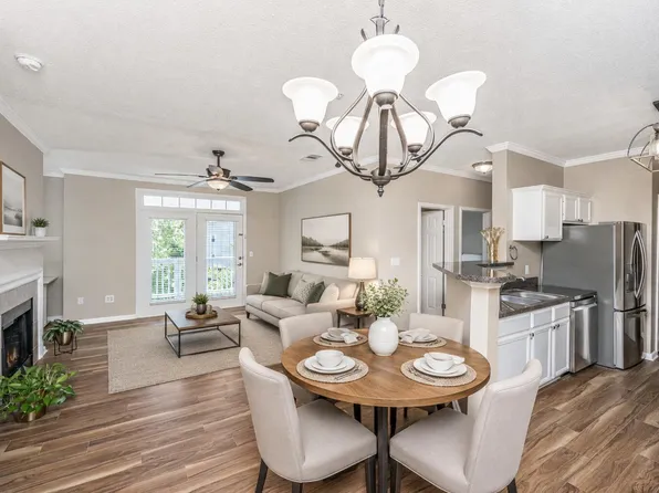 45 Sycamore Ave APT 836, Charleston, SC 29407