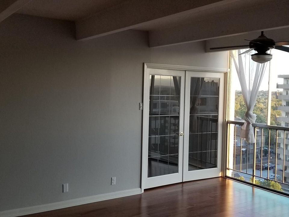 Primary bedroom access to living room