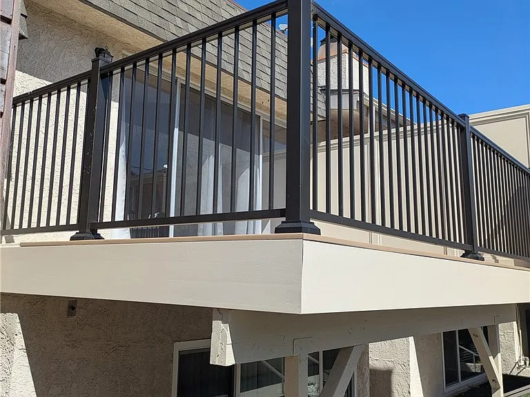 2105 Mathews Ave #10 — Photo 3