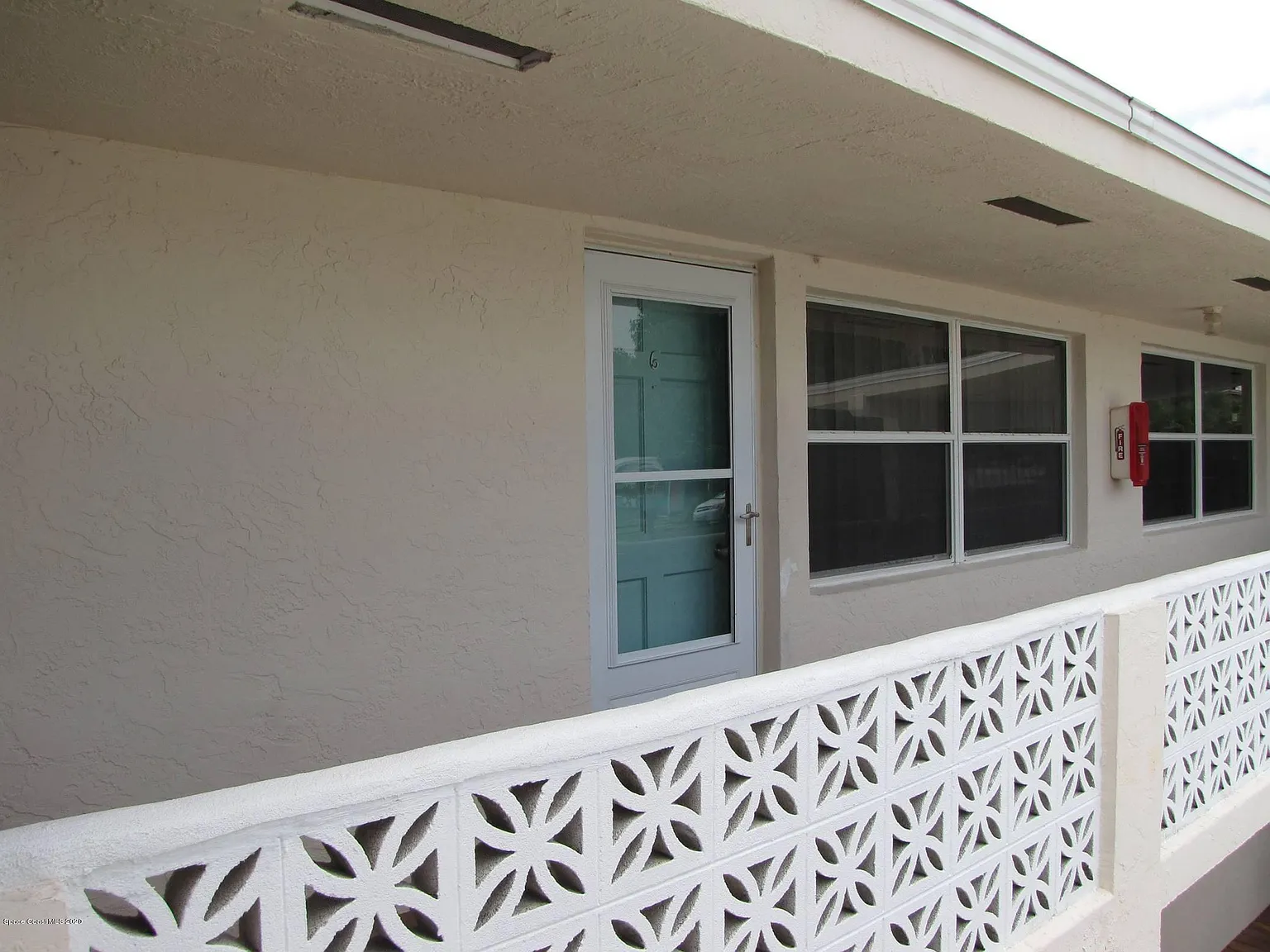 2 bed, 1.0 bath, 822 sqft, $1,600 — Photo 2