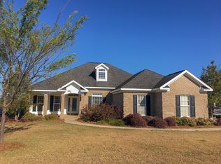 135 Sweetwater Dr, Headland, AL 36345