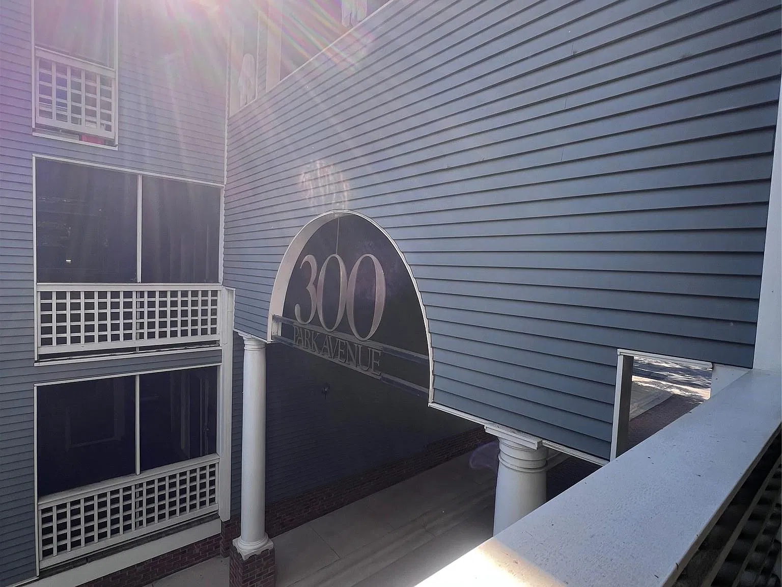 2 bed, 982.0 bath, $2,600 — Photo 2