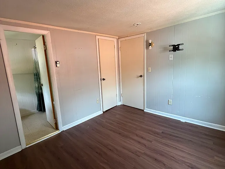 1187 Putnam Pike #2L — Photo 3