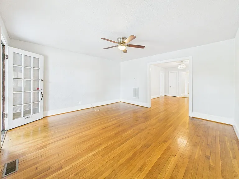 3543 Grove Ave #B — Photo 6