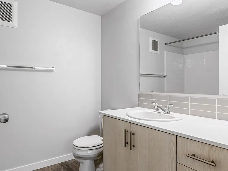Northview Apartment Homes — Photo 18