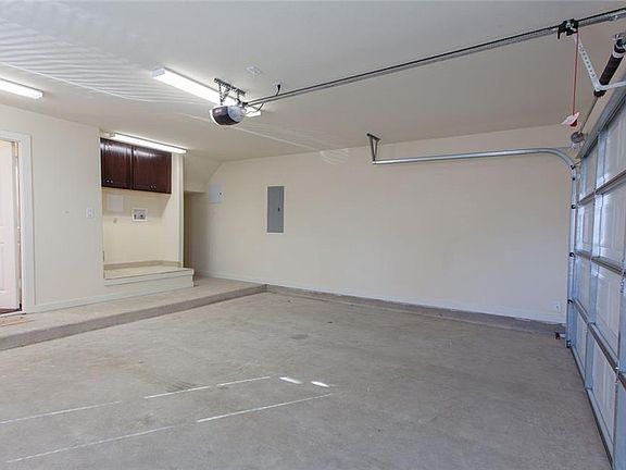 5th image of 5922 Ross Ave Unit D