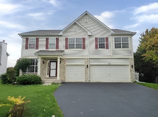 260 W Biros Ln, Round Lake, IL 60073