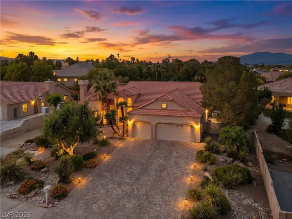 9360 W Red Coach Ave, Las Vegas, NV 89129