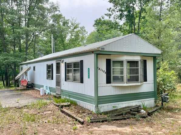 3223 Pineridge Dr, Lewiston, MI 49756