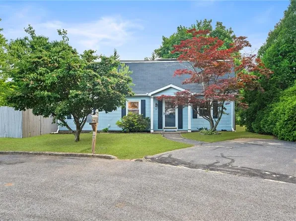 14 Michael St, West Warwick, RI 02893