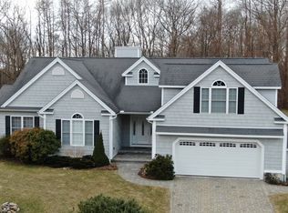 14 Chestnut Cir, Higganum, CT 06441