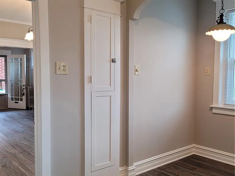 73 W Greenwich St — Photo 28