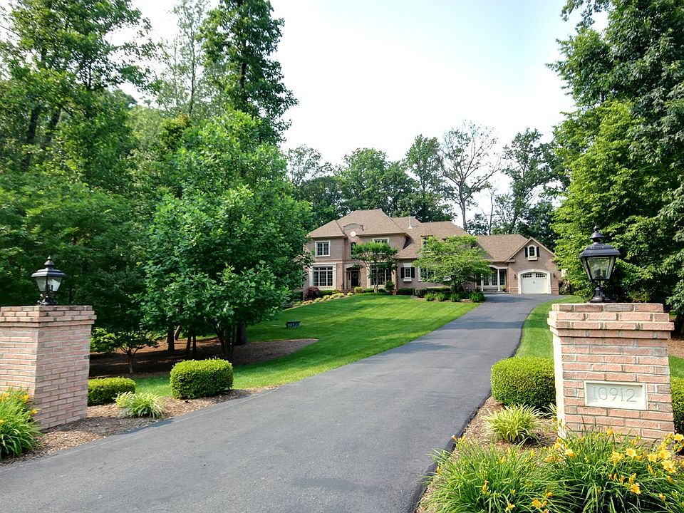 10912 Shallow Creek Dr, Great Falls, VA 22066 | Zillow