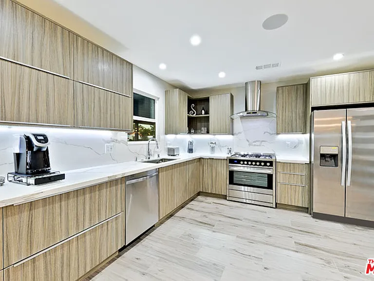 1741 Stearns Dr — Photo 4
