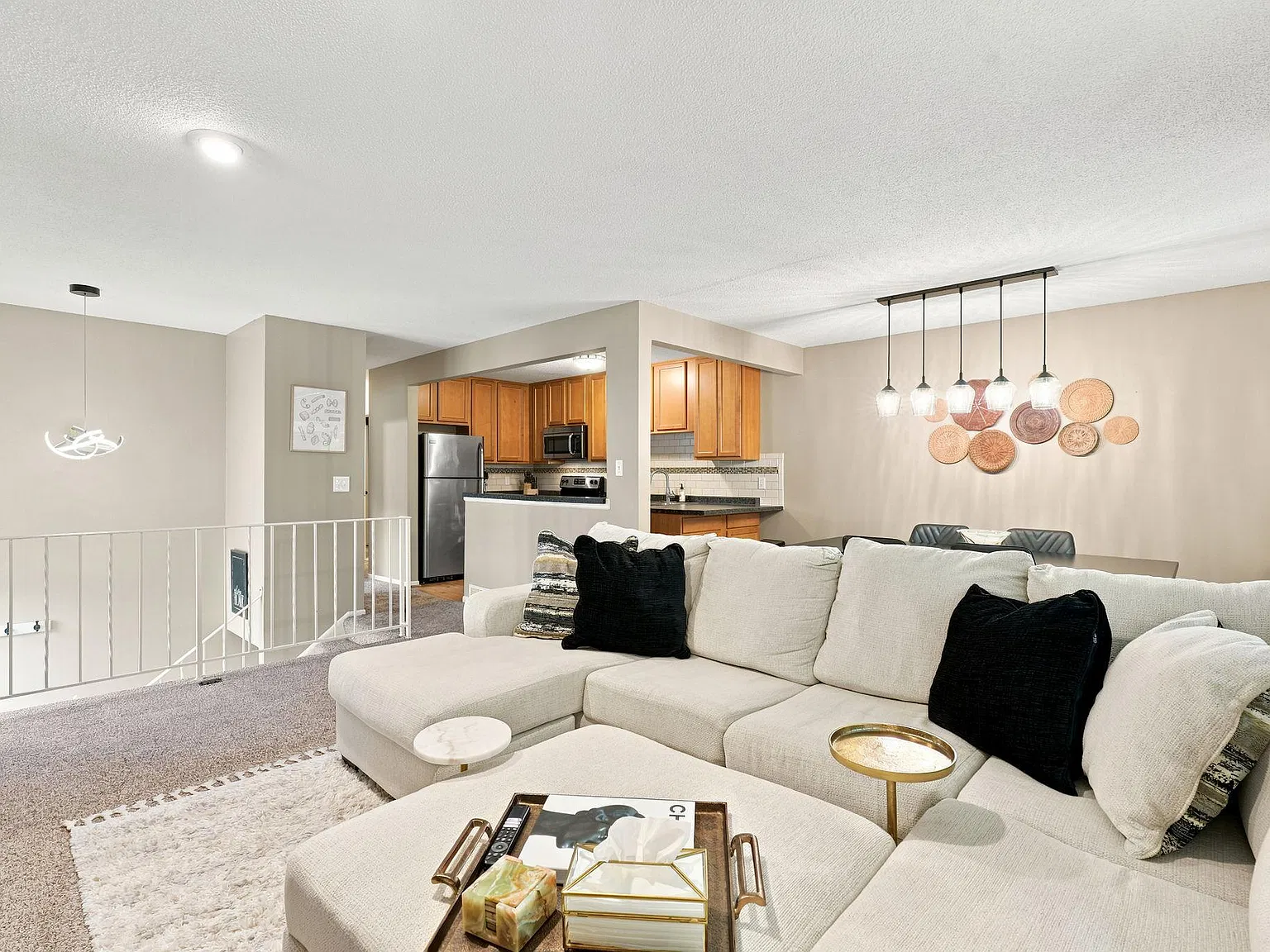 3 bed, 2.0 bath, 1278 sqft, $2,195 — Photo 3