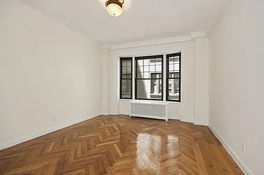 Rented by Moises Farhart, LREB