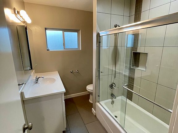 4th image of 1005 E Doran St APT E