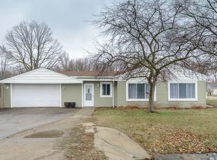 17417 Sully Dr, Belleville, MI 48111