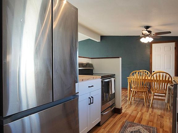 4th image of 2940 Saratoga Rd